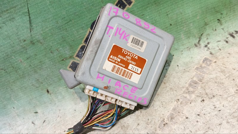 Блок управления abs TOYOTA HIACE REGIUS KCH46G 1KZ-TE 1997 (б/у)