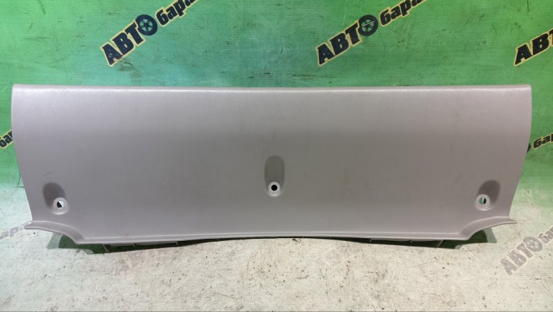 Накладка замка багажника TOYOTA COROLLA SPACIO AE111N 4A-FE 2000 (б/у)