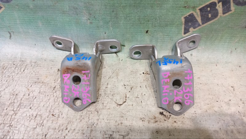 Петля дверная MAZDA DEMIO DE3FS ZJ 2008 передняя левая (б/у)