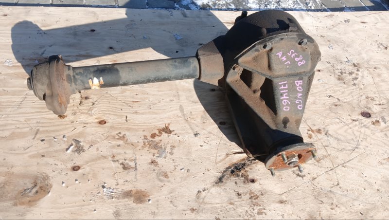 Редуктор MAZDA BONGO SE88M F8 1986 передний (б/у)