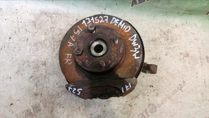 Ступица MAZDA DEMIO DW3W B3 1998 передняя правая (б/у)
