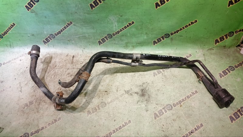 Горловина топливного бака TOYOTA ISIS ZNM10W 1ZZ-FE 2006 (б/у)