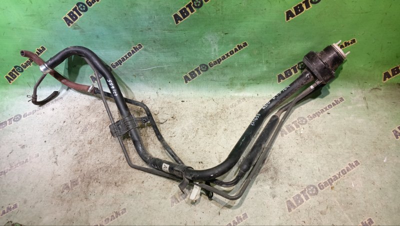 Горловина топливного бака TOYOTA COROLLA AXIO NZE164 1NZ-FE 2012 (б/у)