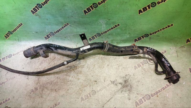 Горловина топливного бака MAZDA BONGO SK82VM F8 2004 (б/у)