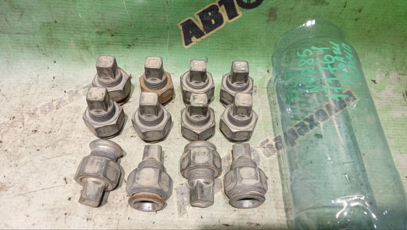 ФУТОРКА isuzu elf NHR85 4JJ1 задняя (б/у)