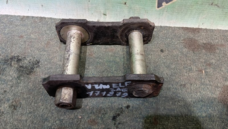 КРЕПЛЕНИЕ РЕССОРЫ ISUZU ELF NHR69C 4JG2 (б/у)