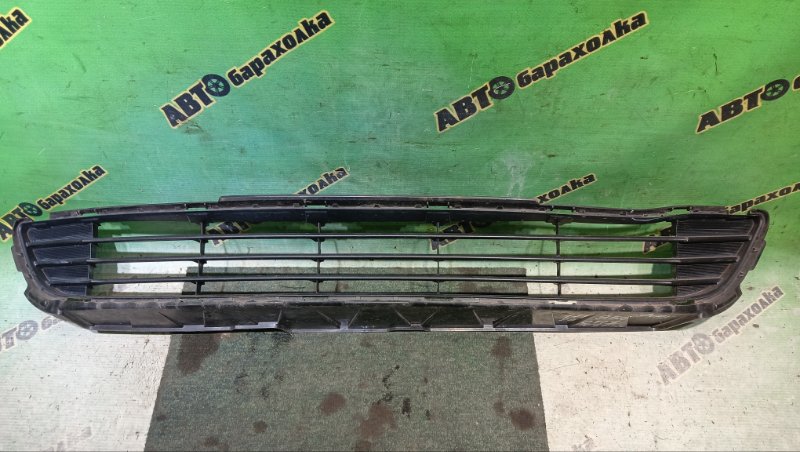 Решетка бамперная TOYOTA RACTIS NSP120 1NR-FE 2011 (б/у)