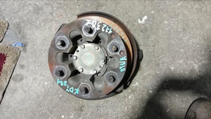 Ступица TOYOTA DYNA KDY231 1KD-FTV 2015 передняя левая (б/у)