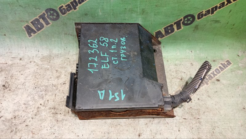 Блок предохранителей ISUZU ELF NKR58E 4BE1 1991 (б/у)