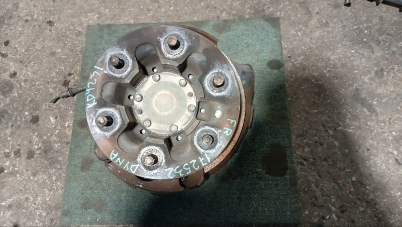 Ступица TOYOTA DYNA KDY231 1KD-FTV 2015 передняя правая (б/у)