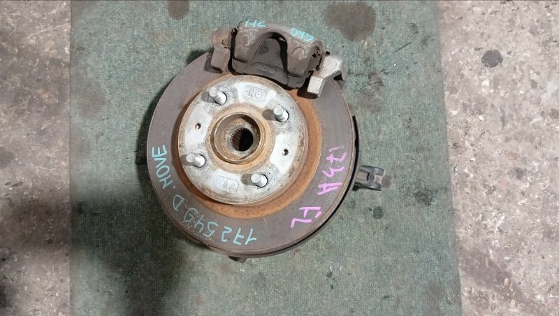 Ступица DAIHATSU MOVE LA100S KF-VE3 2013 передняя левая (б/у)