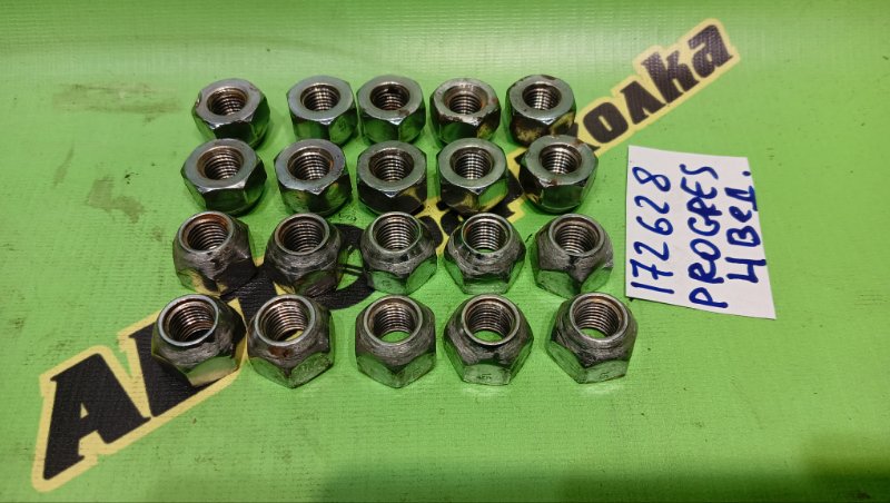 Гайка на колесо TOYOTA PROGRES JCG10 1JZ-GE 2000 (б/у)