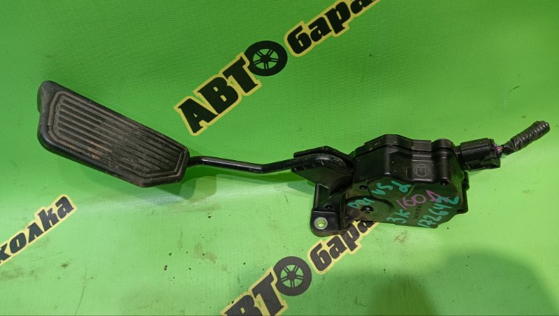 Педаль газа TOYOTA PRIUS ALPHA ZVW41W 2ZR-FXE 2015 (б/у)