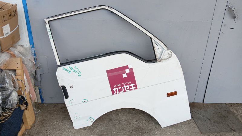 Дверь NISSAN VANETTE SKP2TN L8 2015 передняя правая (б/у)