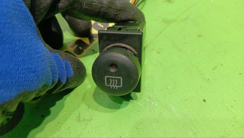 КНОПКА ОБОГРЕВА ЗАДНЕГО СТЕКЛА SUZUKI JIMNY JB23W K6A 2011 (б/у)