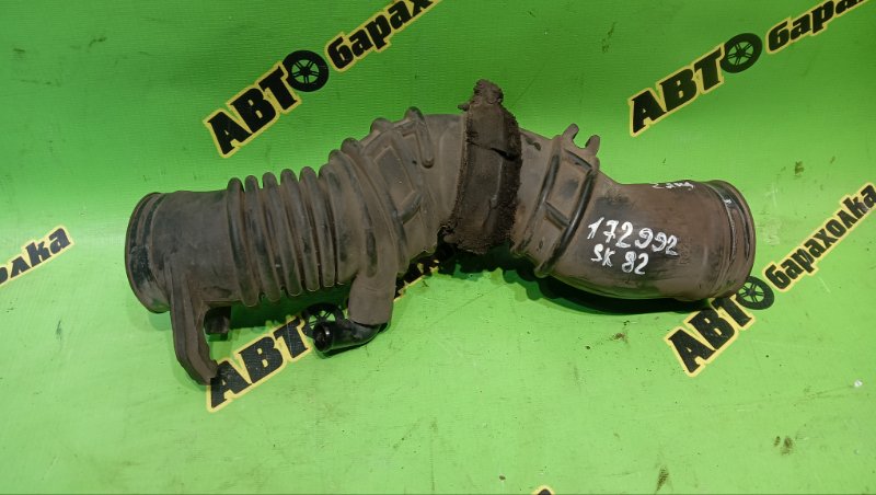 Гофра воздушного фильтра MAZDA BONGO SK82VM F8 2004 (б/у)