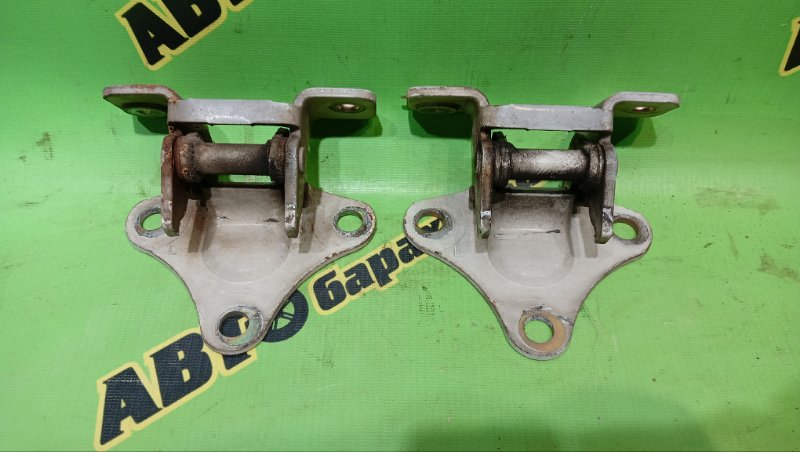 Петля дверная ISUZU ELF NHR69C 4JG2 передняя правая (б/у)