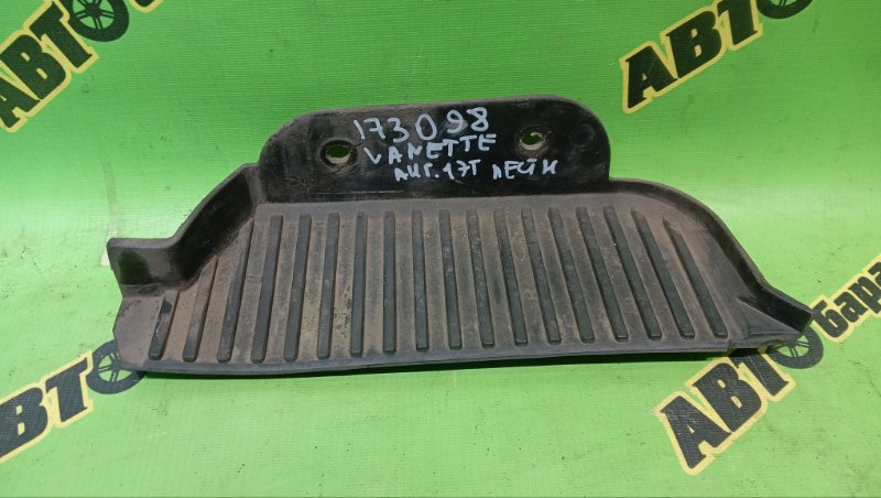 Подножка NISSAN VANETTE SKP2TN L8 2015 левая (б/у)