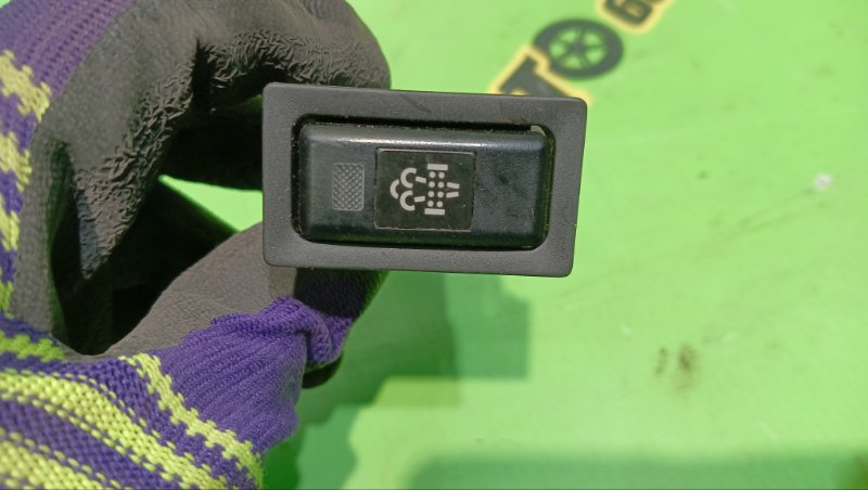 Кнопка TOYOTA DYNA KDY231 1KD-FTV 2015 (б/у)