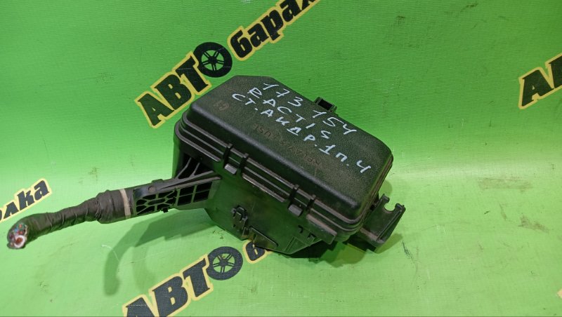 Блок предохранителей TOYOTA RACTIS NSP120 1NR-FE 2011 (б/у)