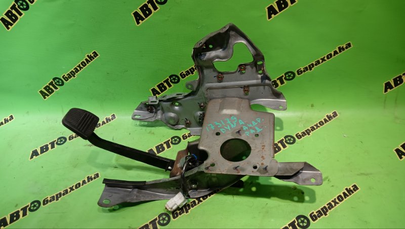 Педаль газа TOYOTA DYNA KDY231 1KD-FTV 2015 (б/у)