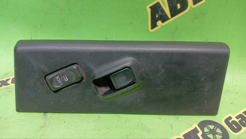 Кнопка стеклоподъемника ISUZU BIGHORN UBS73GW 4JX1 2001 передняя левая (б/у)