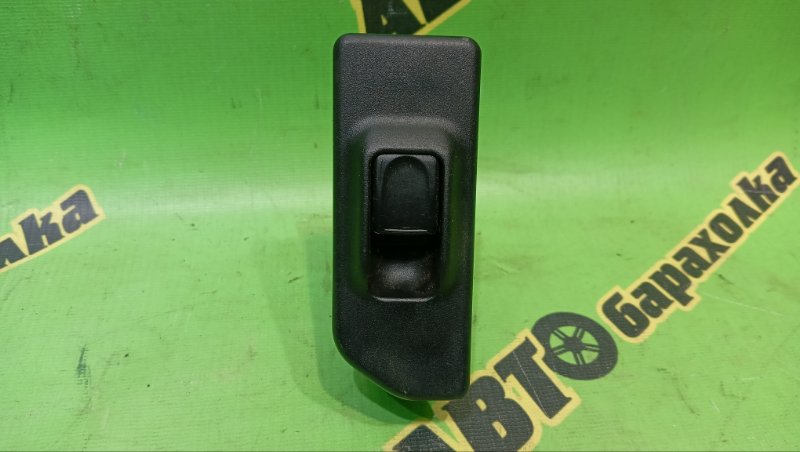 Кнопка стеклоподъемника ISUZU BIGHORN UBS73GW 4JX1 2001 задняя левая (б/у)