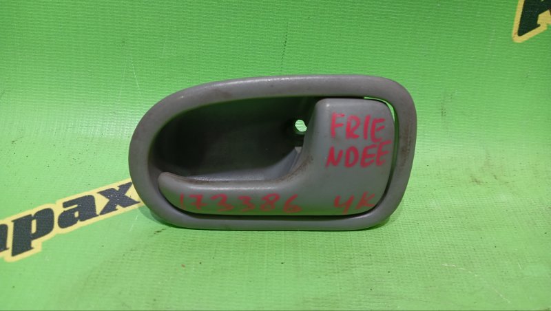 Ручка двери внутренняя MAZDA BONGO FRIENDEE SGLW WL-T 1999 передняя правая (б/у)