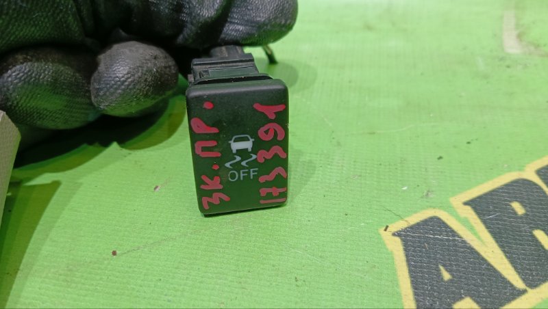 КНОПКА АНТИПРОБУКСОВОЧНОЙ СИСТЕМЫ DAIHATSU MOVE LA100S KF-VE3 2013 (б/у)