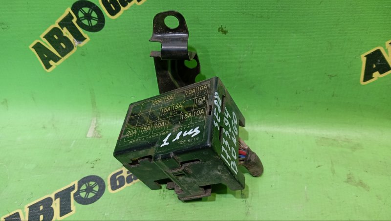 Блок предохранителей MAZDA BONGO SE88M F8 1986 (б/у)