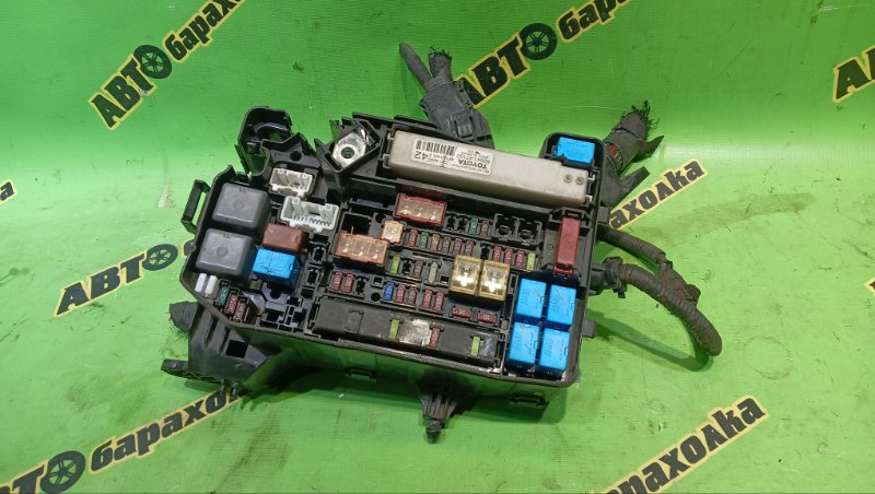 Блок предохранителей TOYOTA PRIUS ALPHA ZVW41W 2ZR-FXE 2015 (б/у)