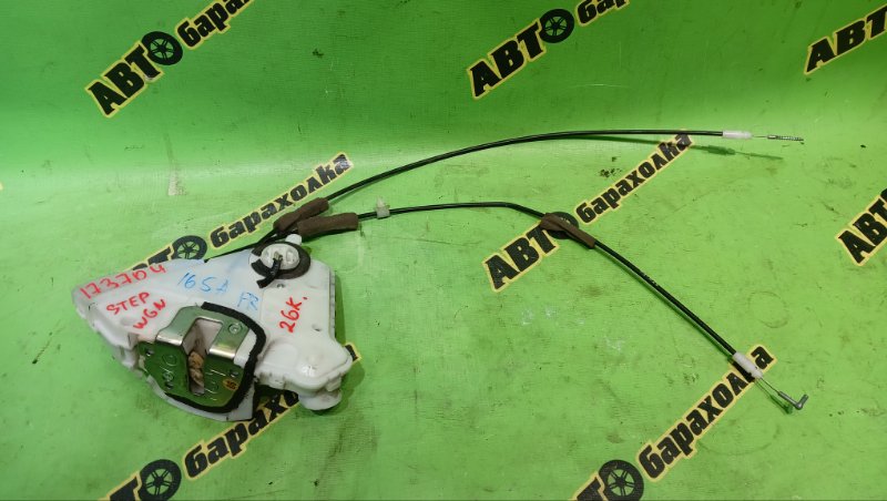 Замок двери HONDA STEPWGN RK5 R20A 2011 передний правый (б/у)