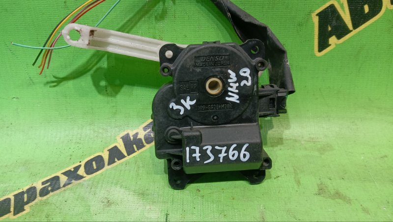 Сервопривод заслонок печки TOYOTA PRIUS NHW20 1NZ-FXE 2008 (б/у)