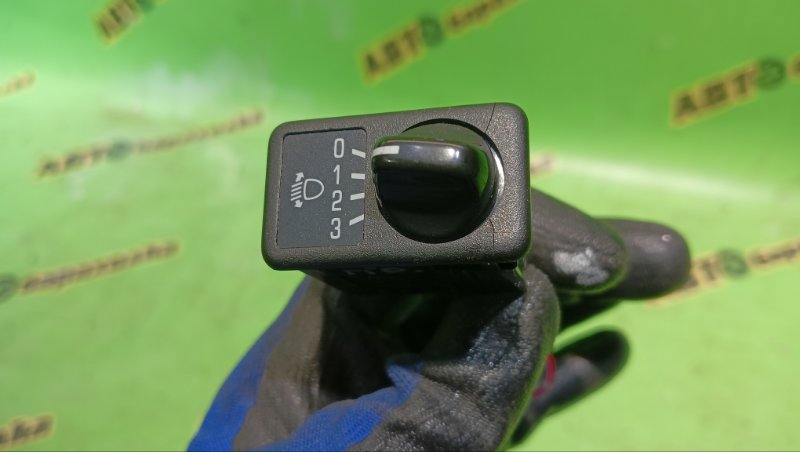 Кнопка регулировки фар NISSAN CARAVAN DWGE25 ZD30(DDTI) 2007 (б/у)