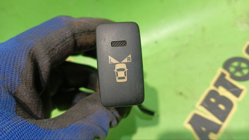Кнопка TOYOTA PROGRES JCG10 1JZ-FSE 2004 (б/у)