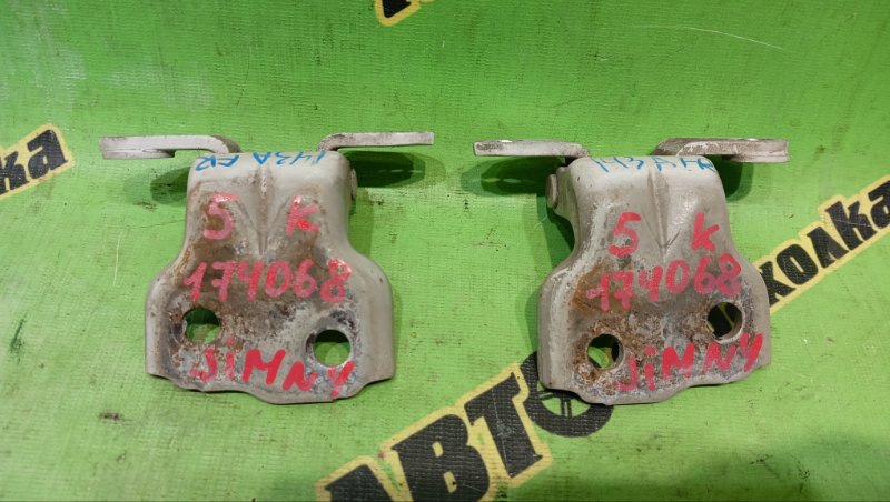 Петля дверная SUZUKI JIMNY JB23W K6A 2011 передняя правая (б/у)