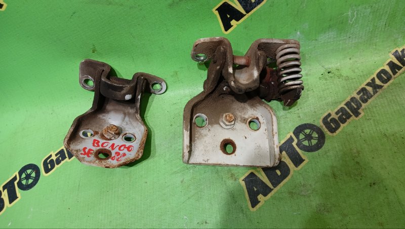 Петля дверная MAZDA BONGO SE88T F8 1995 передняя правая (б/у)