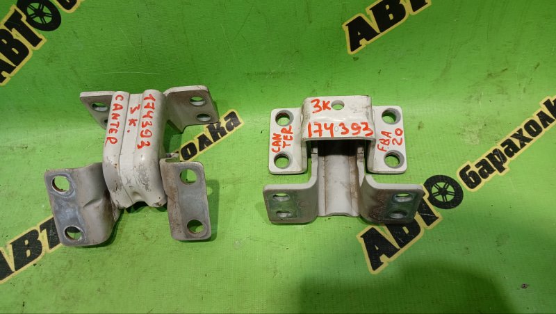 Петля дверная MITSUBISHI CANTER FBA20 передняя правая (б/у)