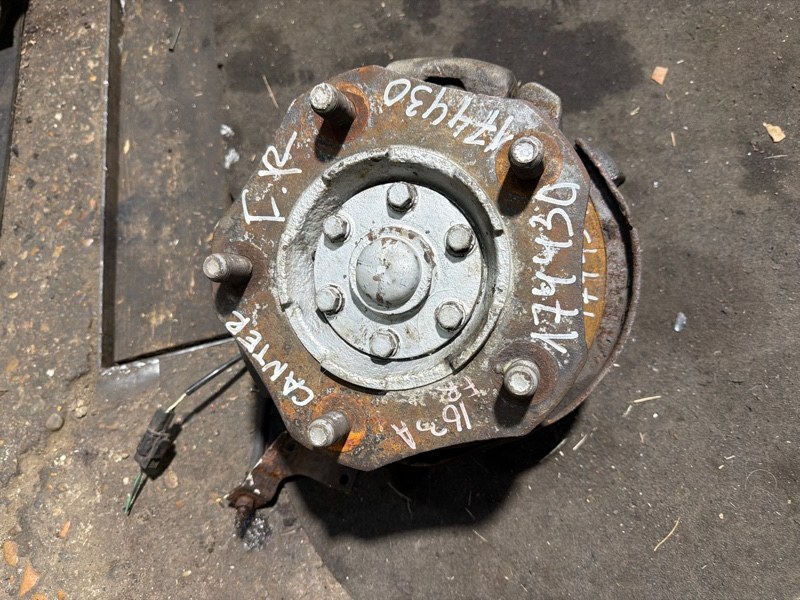 Ступица MITSUBISHI CANTER FG50EB 4M51 2000 передняя правая (б/у)