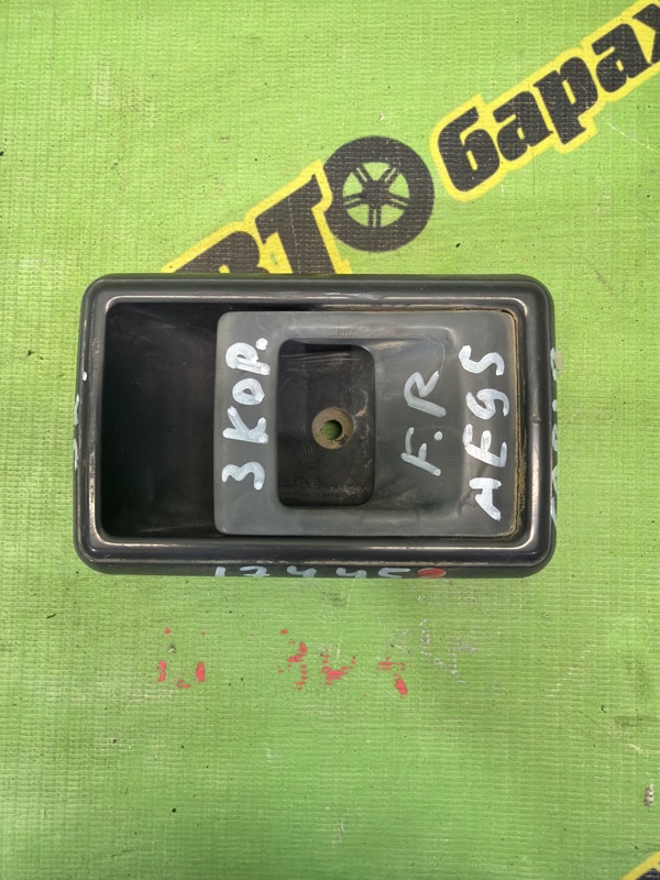 Ручка двери внутренняя TOYOTA SPRINTER CARIB AE95 передняя правая (б/у)