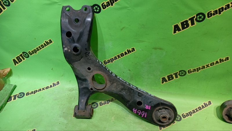 Рычаг TOYOTA PRIUS ZVW30 2ZR-FXE 2012 передний правый (б/у)