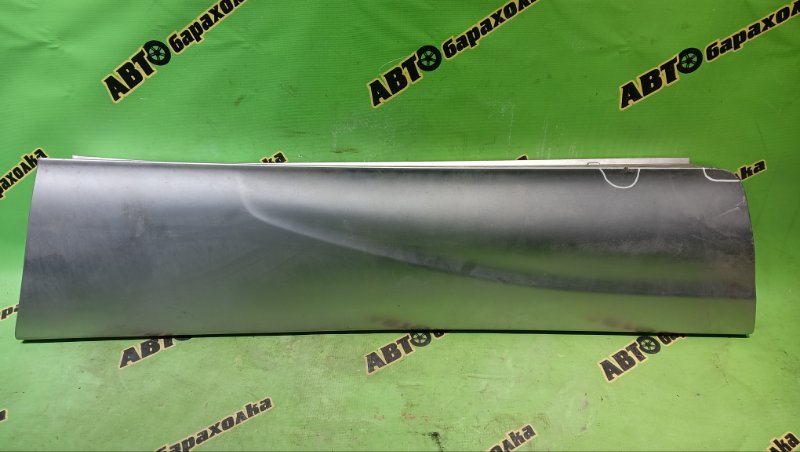 Накладка на порог NISSAN ELGRAND ALWE50 VG33(E) 2000 передняя правая (б/у)