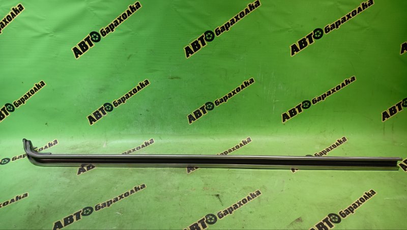 Полозья для сдвижной двери MAZDA BONGO SK82V F8 2004 правая (б/у)