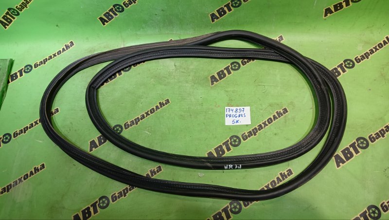 Уплотнительная резинка багажника TOYOTA PROGRES JCG10 1JZ-FSE 2004 (б/у)