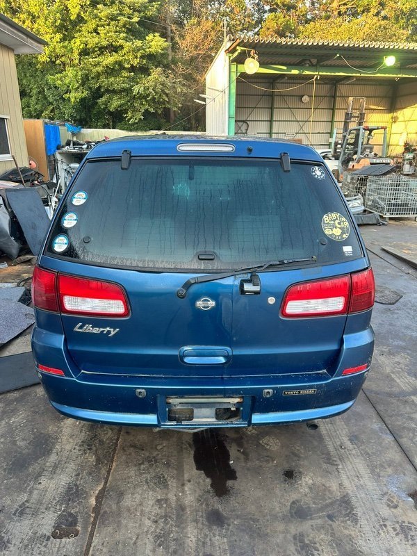 Дверь 5-я NISSAN LIBERTY PNM12 SR20(DE) 2001 (б/у)