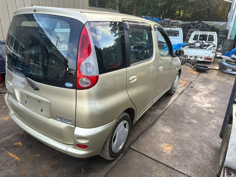 Дверь TOYOTA FUNCARGO NCP20 2NZ-FE 2000 задняя правая (б/у)