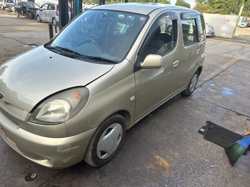 Крыло TOYOTA FUNCARGO NCP20 2NZ-FE 2000 переднее левое (б/у)