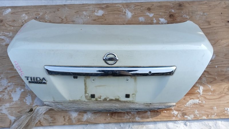Крышка багажника NISSAN TIIDA LATIO SC11 HR15 2011 (б/у)