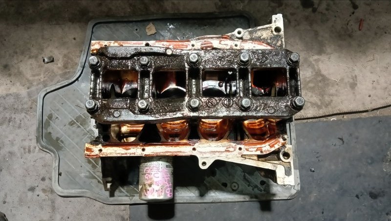 Блок двигателя NISSAN CUBE Z10 CG13 (б/у)