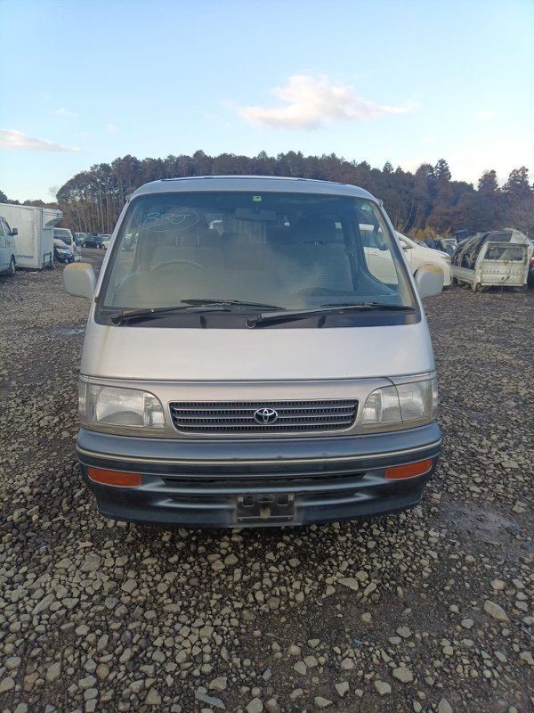Бампер TOYOTA HIACE KZH100G 1KZ-TE 1995 передний (б/у)